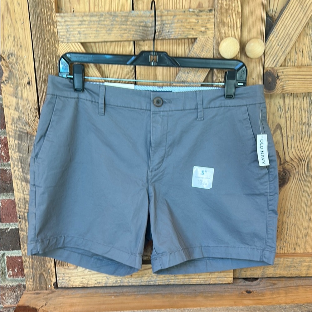 Women’s Gray Old Navy Everyday Shorts with Classic Style new with tags
